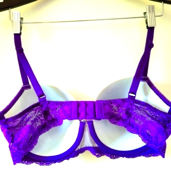 Victoria's Secret Padded Push Up Bra 34DD Purple Lace Rhinestones W Bow - Picture 2 of 4